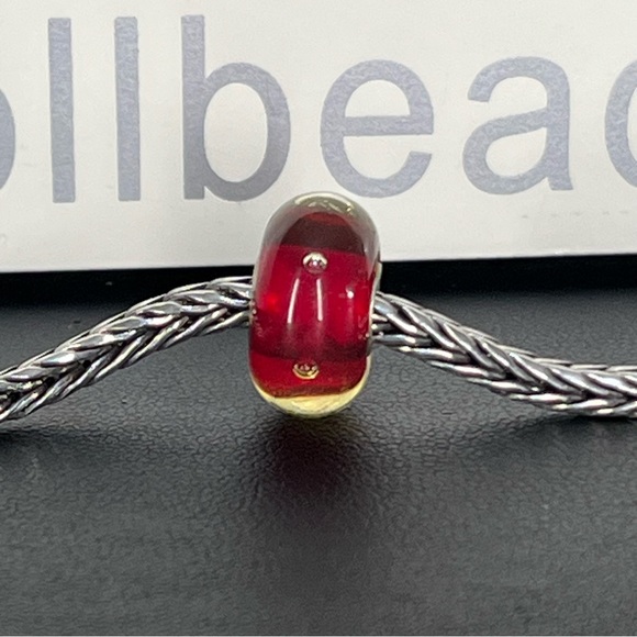 Trolbeads Retired Red Bubbles - Picture 2 of 7